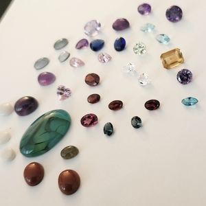 Unknown gemstone lot 2
